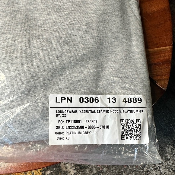 Savage X Fenty Platinum Grey Xssential Seamed Hoodie & Black Sky-Hi Leggings - Picture 6 of 14